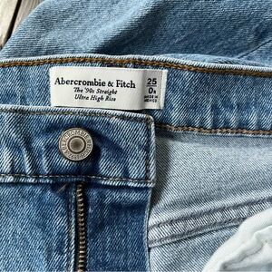 A&F 90’s Straight Ultra Highrise Jean
